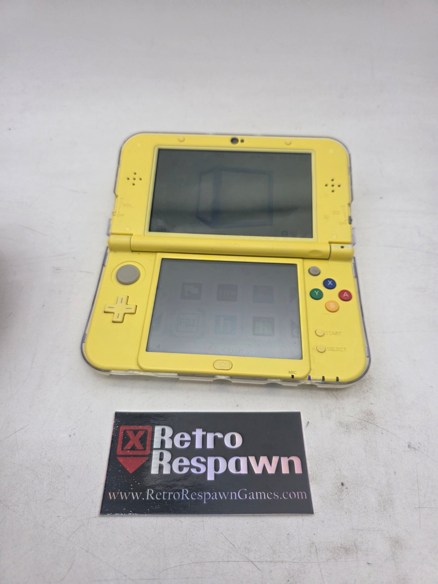 Custom Firmware Cracked New Nintendo 3DS XL Pikachu Edition - Nintendo 3DS (Console + Charger)