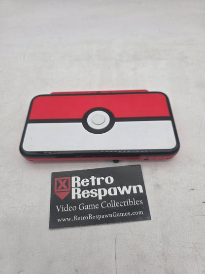 New Nintendo 2DS XL Pokeball - Nintendo 3DS (Console+Charger)