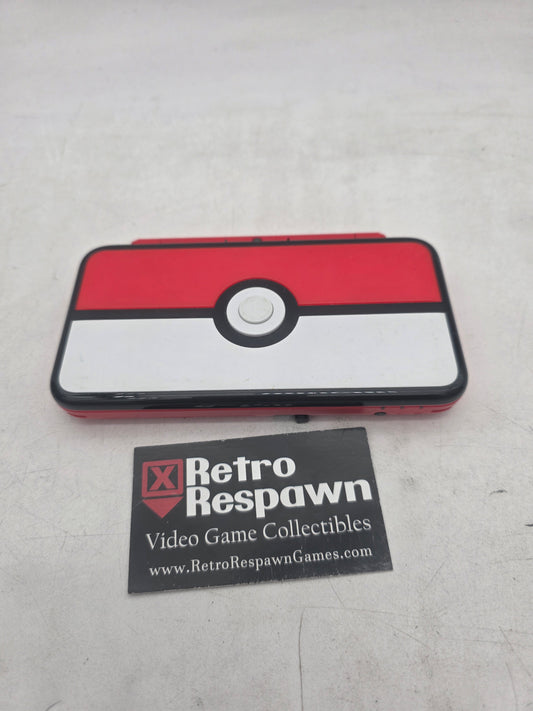New Nintendo 2DS XL Pokeball - Nintendo 3DS (Console+Charger)