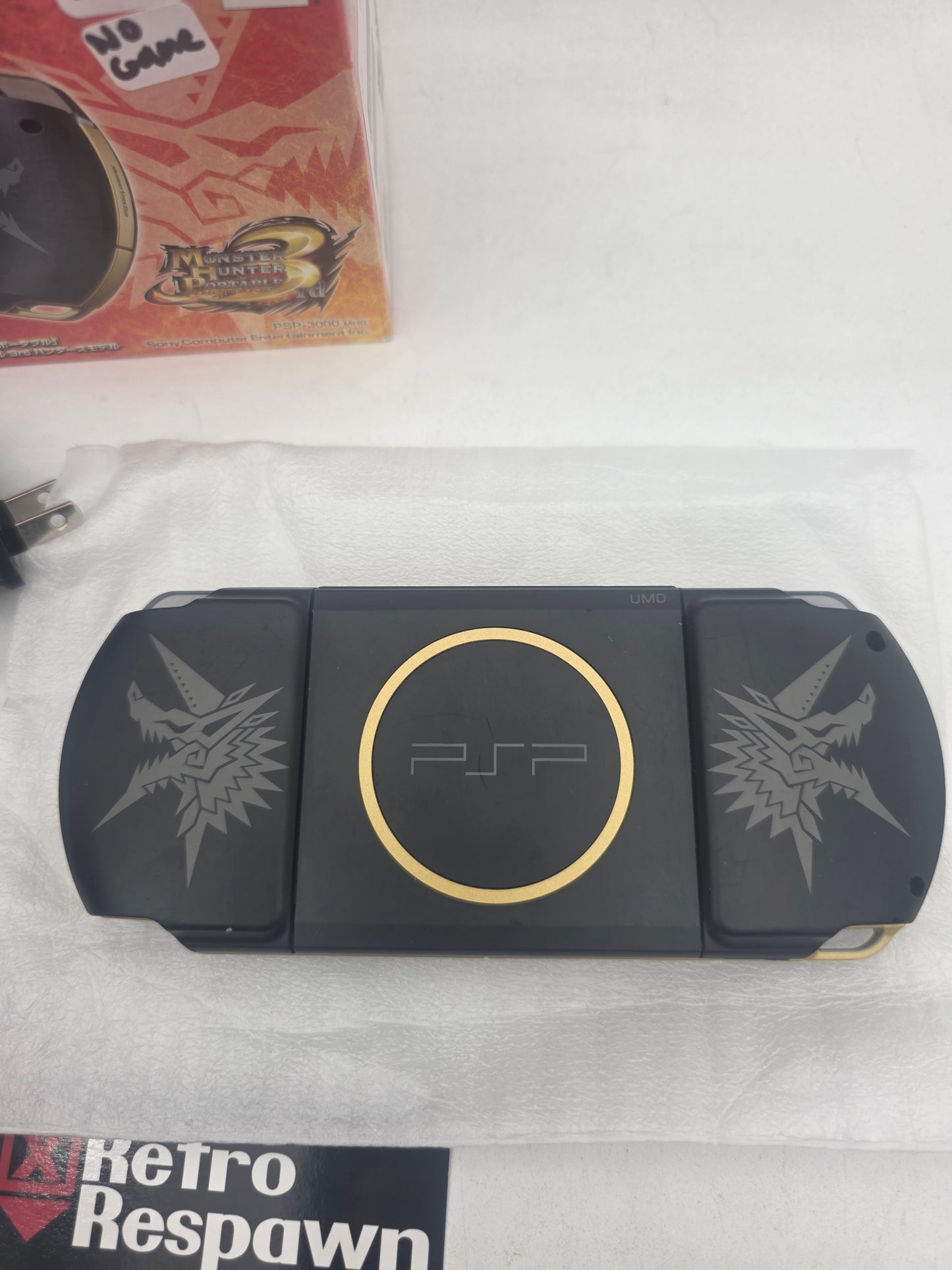 Sony PSP 3000 [Monster Hunter 3rd Limited Edition] - JP PSP (Console, Box and Charger)