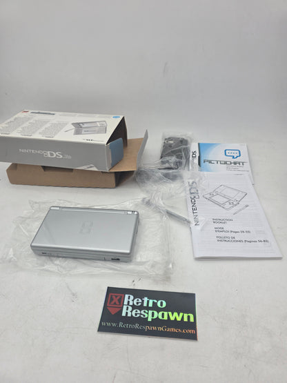 Metallic Silver Nintendo DS Lite - Nintendo DS (Complete)