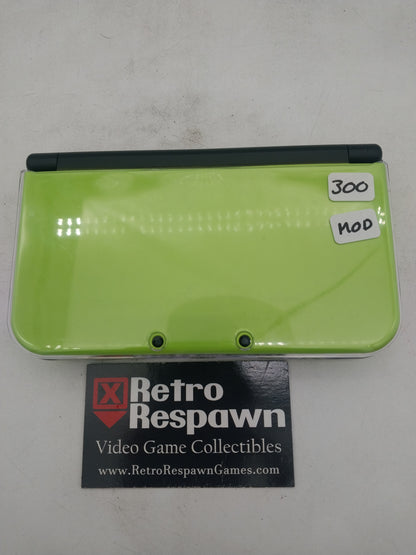 Modded New Nintendo 3DS LL Lime & Black - JP Nintendo 3DS (Console+Charger)