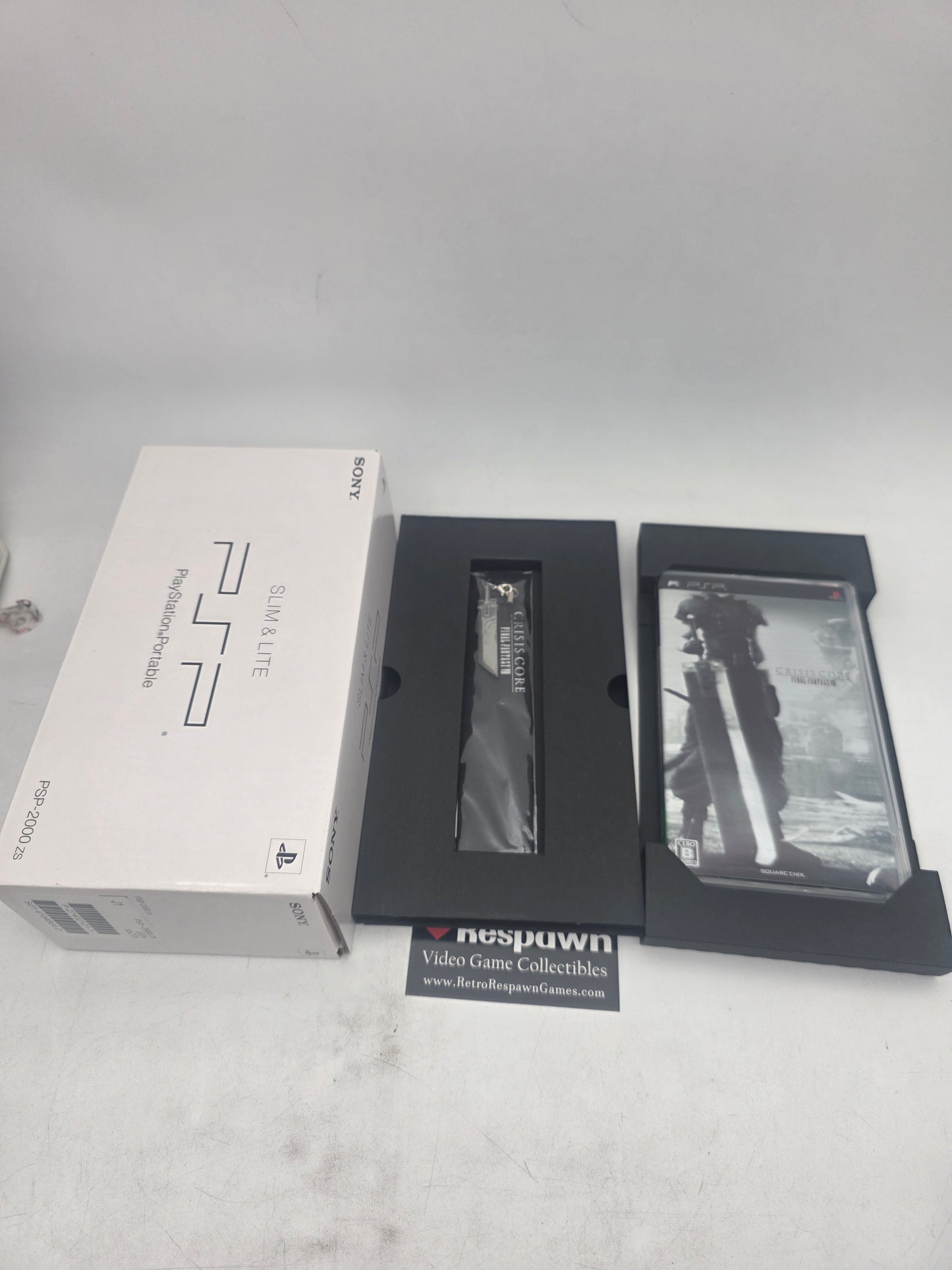 Crisis Core: Final Fantasy VII PSP Slim & Lite [Limited Edition] - JP PSP (Complete)