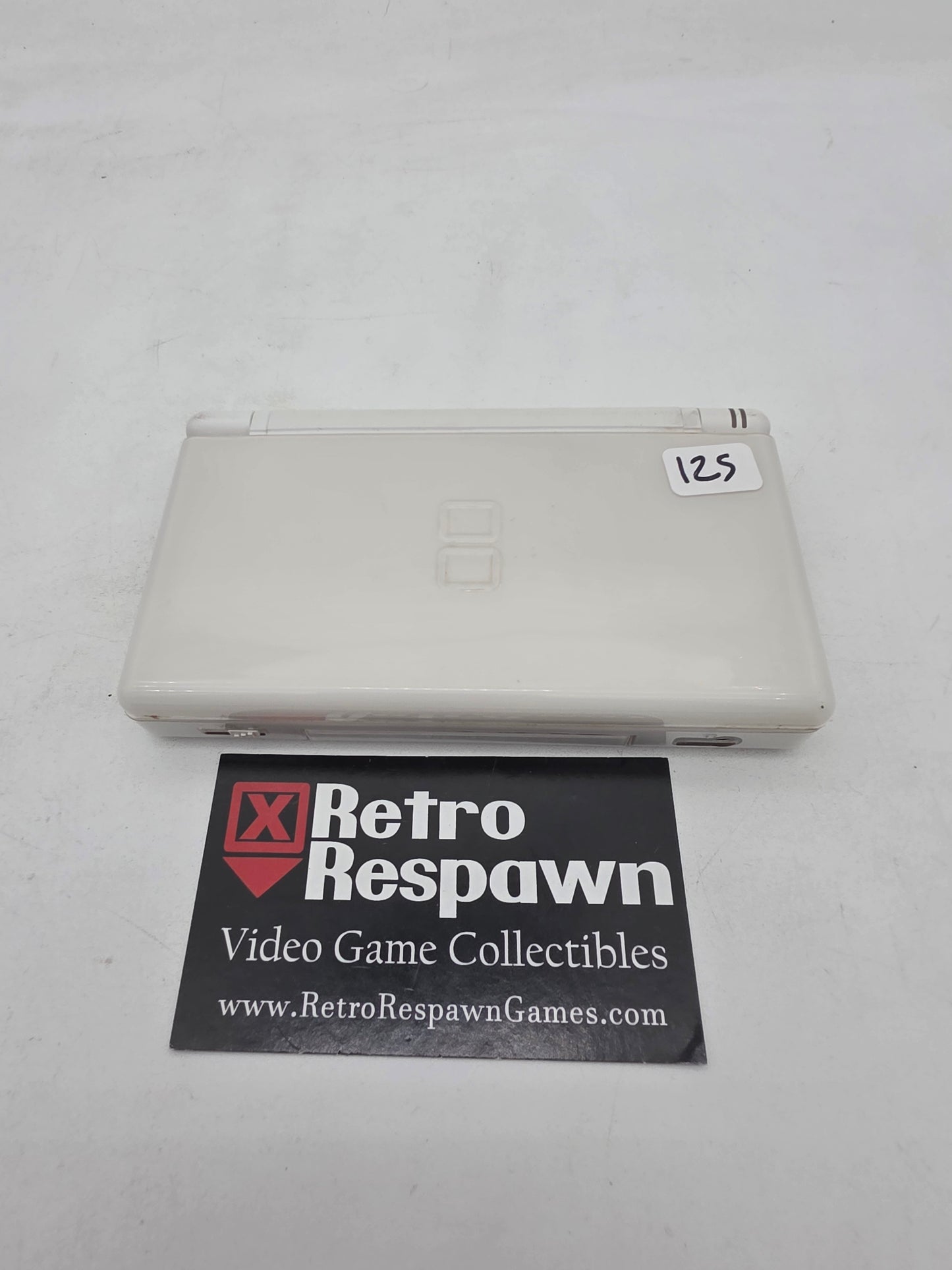 IQue [White] DS Lite - Nintendo DS (Console + Charger)