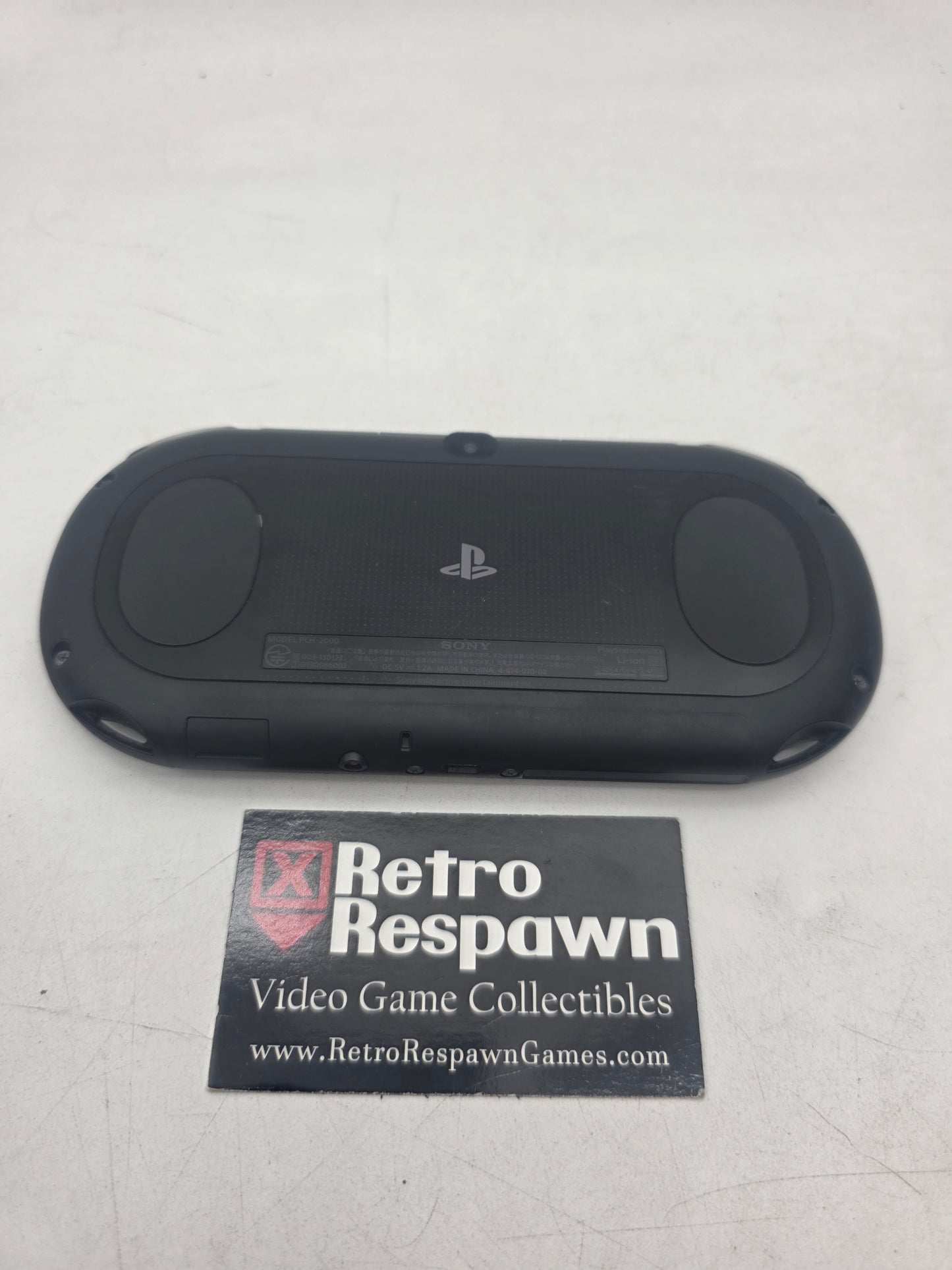 Playstation Vita Slim 2000 - Playstation Vita (Console + Charger)