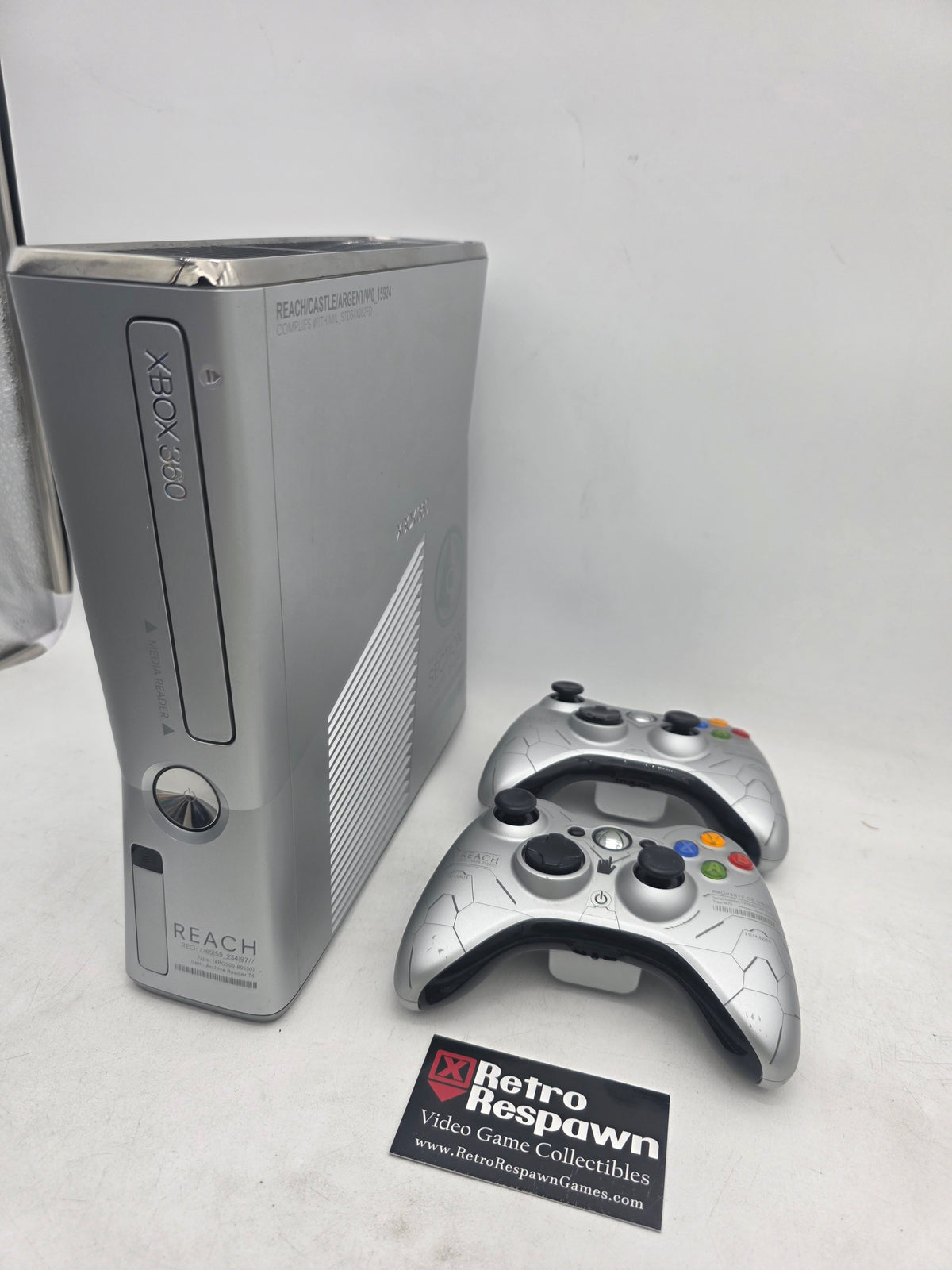 Xbox 360 Console Halo Reach Edition - Xbox 360 (Console,2 Controllers,hardrive,Wires)