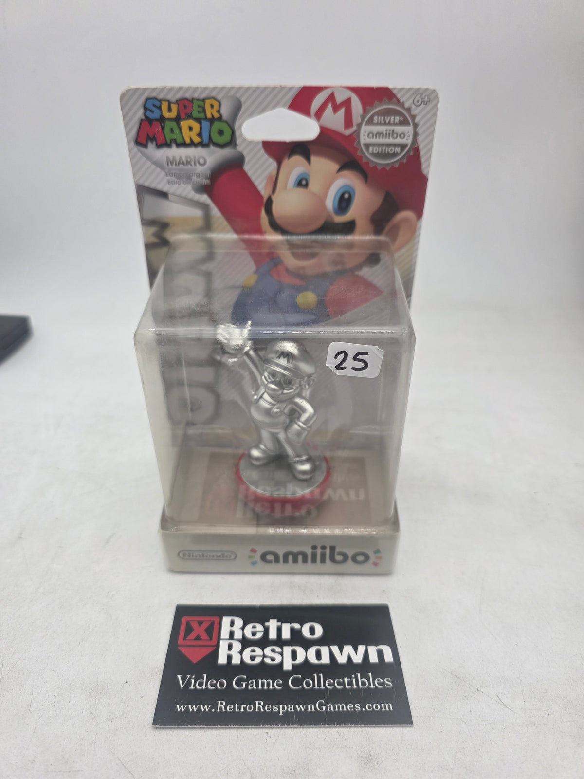 Super Mario Silver Mario - Amiibo (Sealed)