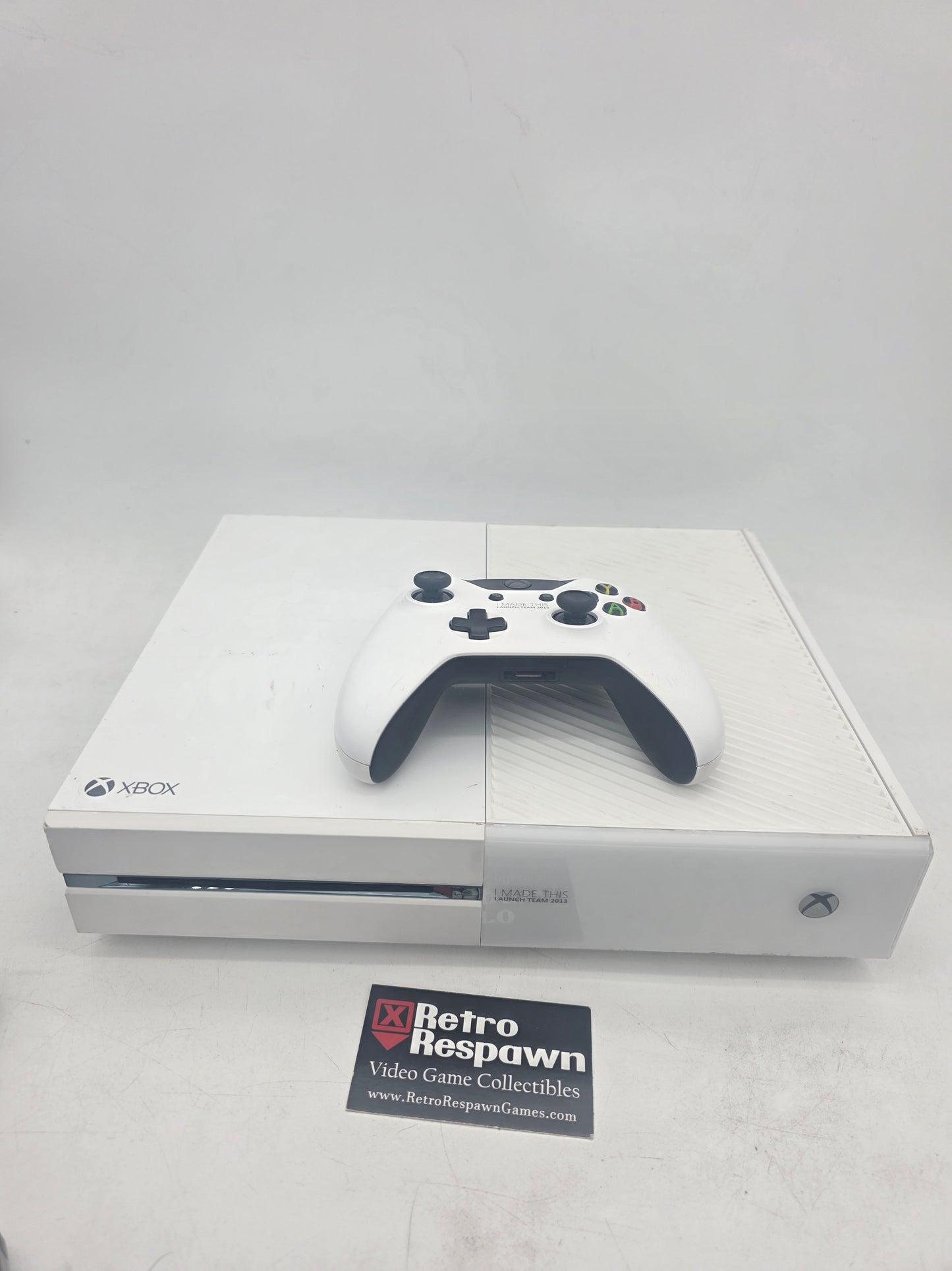 "I Made This" Launch Team 2013 Xbox One Console + Controller - Xbox One (Controller, Console all wires)