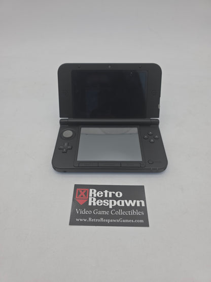 Nintendo 3DS XL Black & Blue - Nintendo 3DS (Console + Charger)