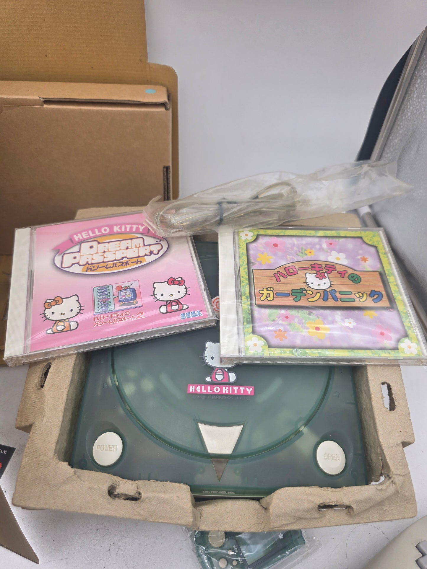 Sega Dreamcast Hello Kitty Blue Console - JP Sega Dreamcast (Open Box/Brand New)