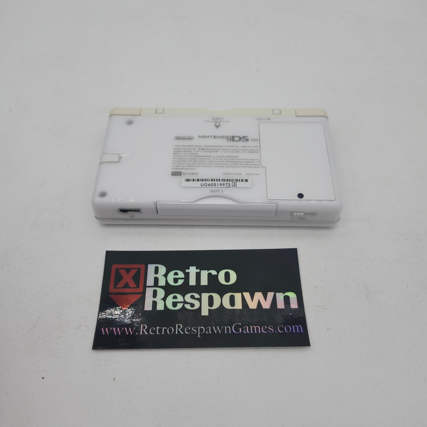 White Nintendo DS Lite - Nintendo DS (Console + Charger)