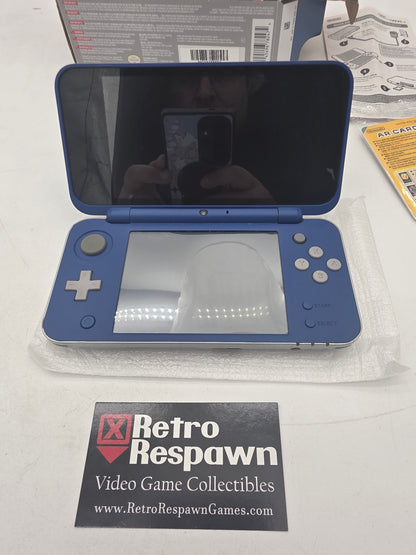New Nintendo 2DS XL Hylian Shield Edition - Nintendo 3DS (Complete)