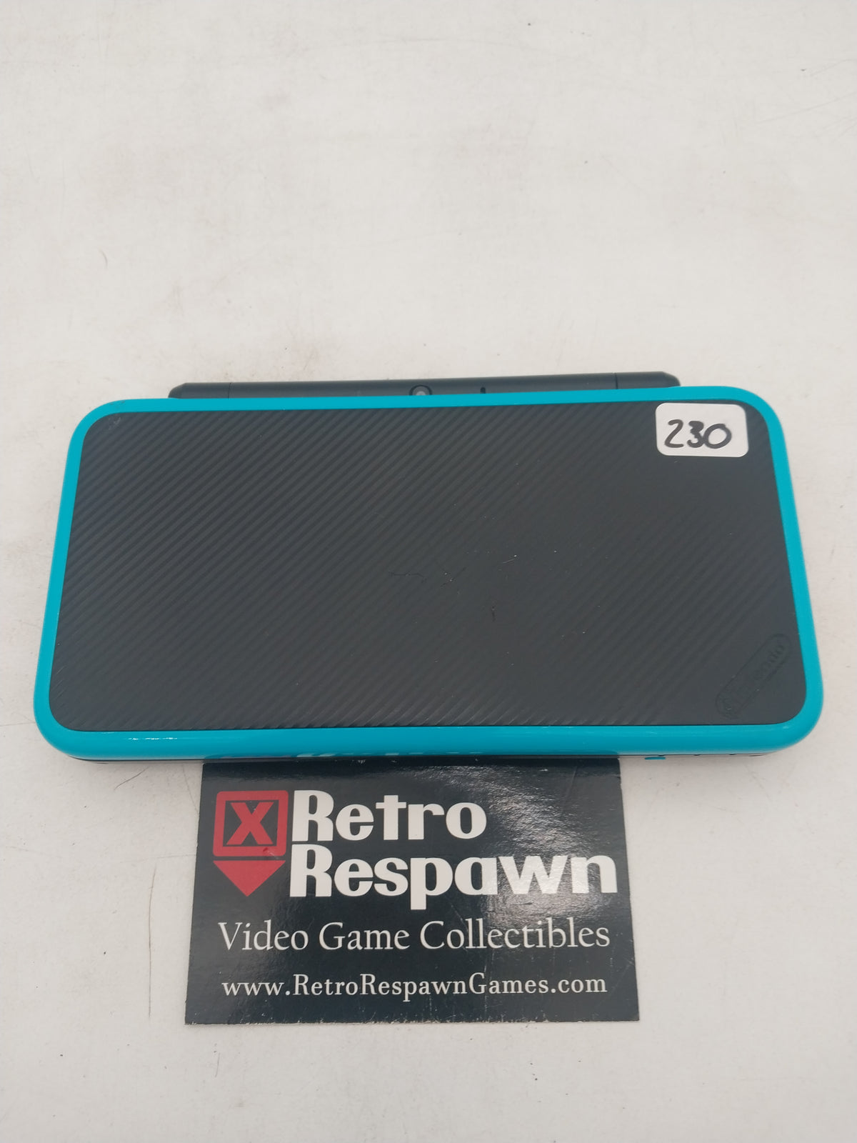 New Nintendo 2DS XL Black & Turquoise - Nintendo 3DS (Console + Charger)